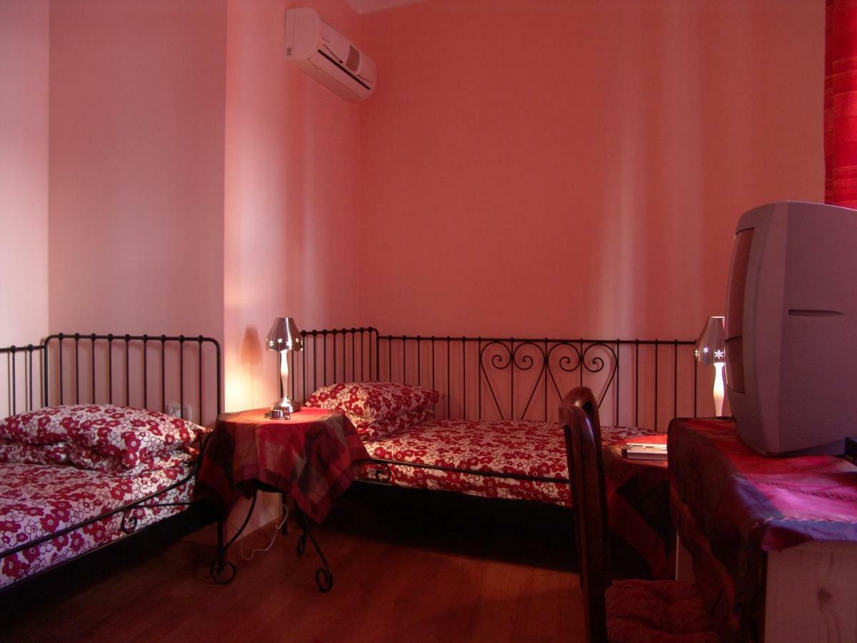 I Colori Di Sara Bed & Breakfast CTA Eksteriør bilde